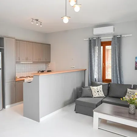 Santamare Daire Ayios Sostis